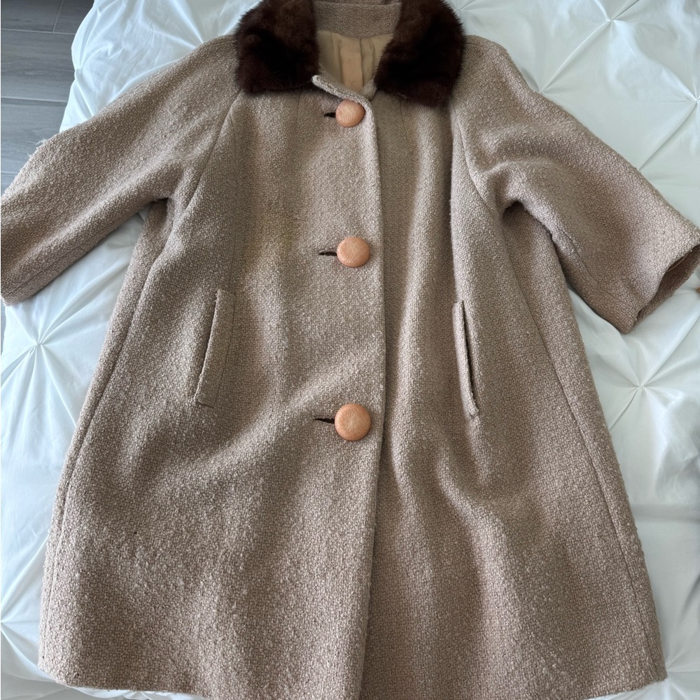 Vintage Wool-Blend Taupe Bouclé Coat with Faux Fur Collar
